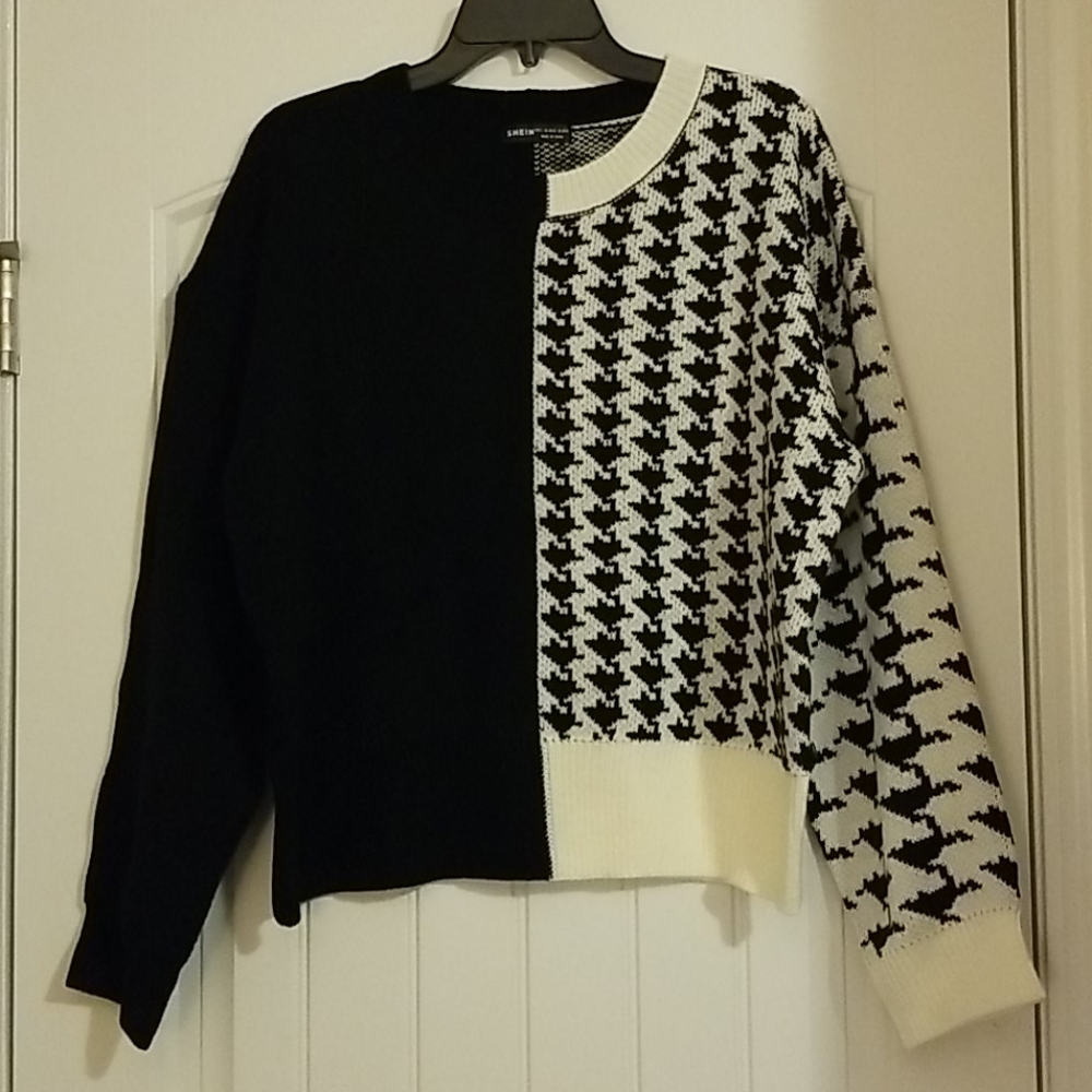3/$15 Houndstooth sweater